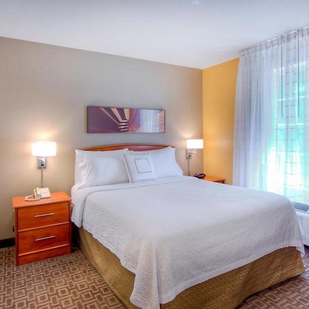 Towneplace Suites Raleigh Cary/Weston Parkway Exteriör bild