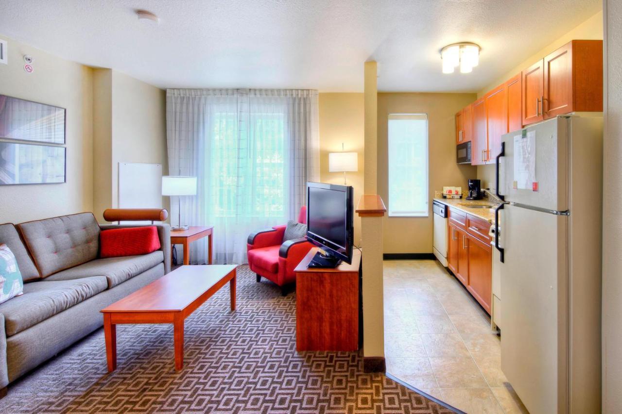 Towneplace Suites Raleigh Cary/Weston Parkway Exteriör bild