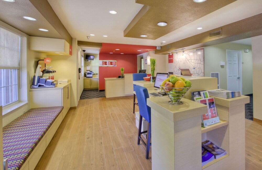 Towneplace Suites Raleigh Cary/Weston Parkway Exteriör bild