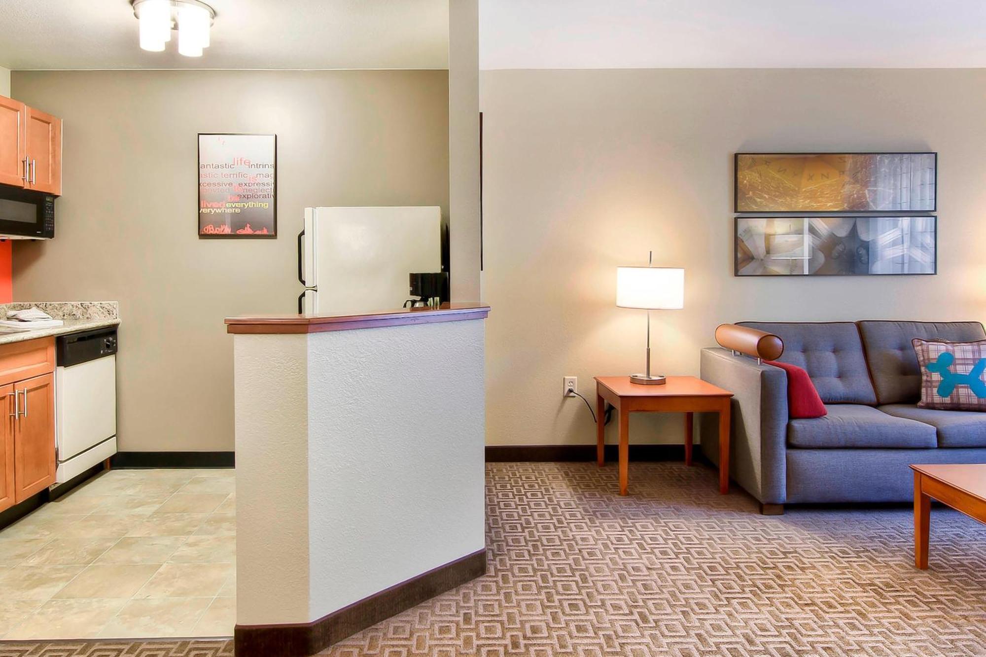 Towneplace Suites Raleigh Cary/Weston Parkway Exteriör bild