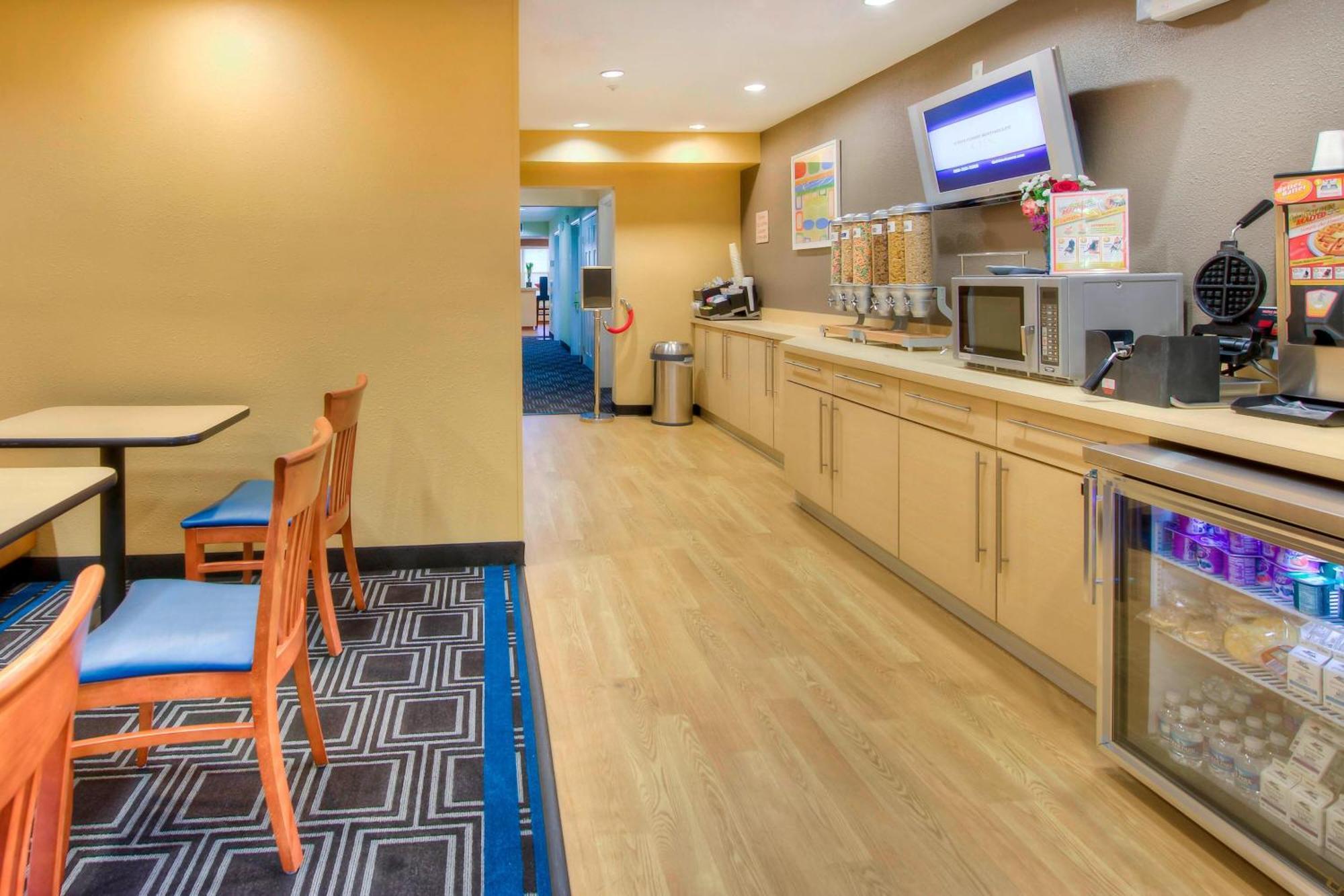Towneplace Suites Raleigh Cary/Weston Parkway Exteriör bild