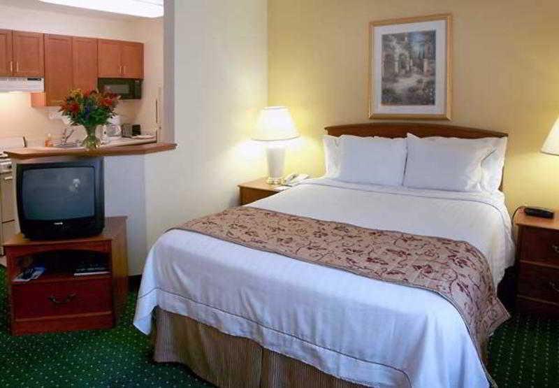 Towneplace Suites Raleigh Cary/Weston Parkway Rum bild