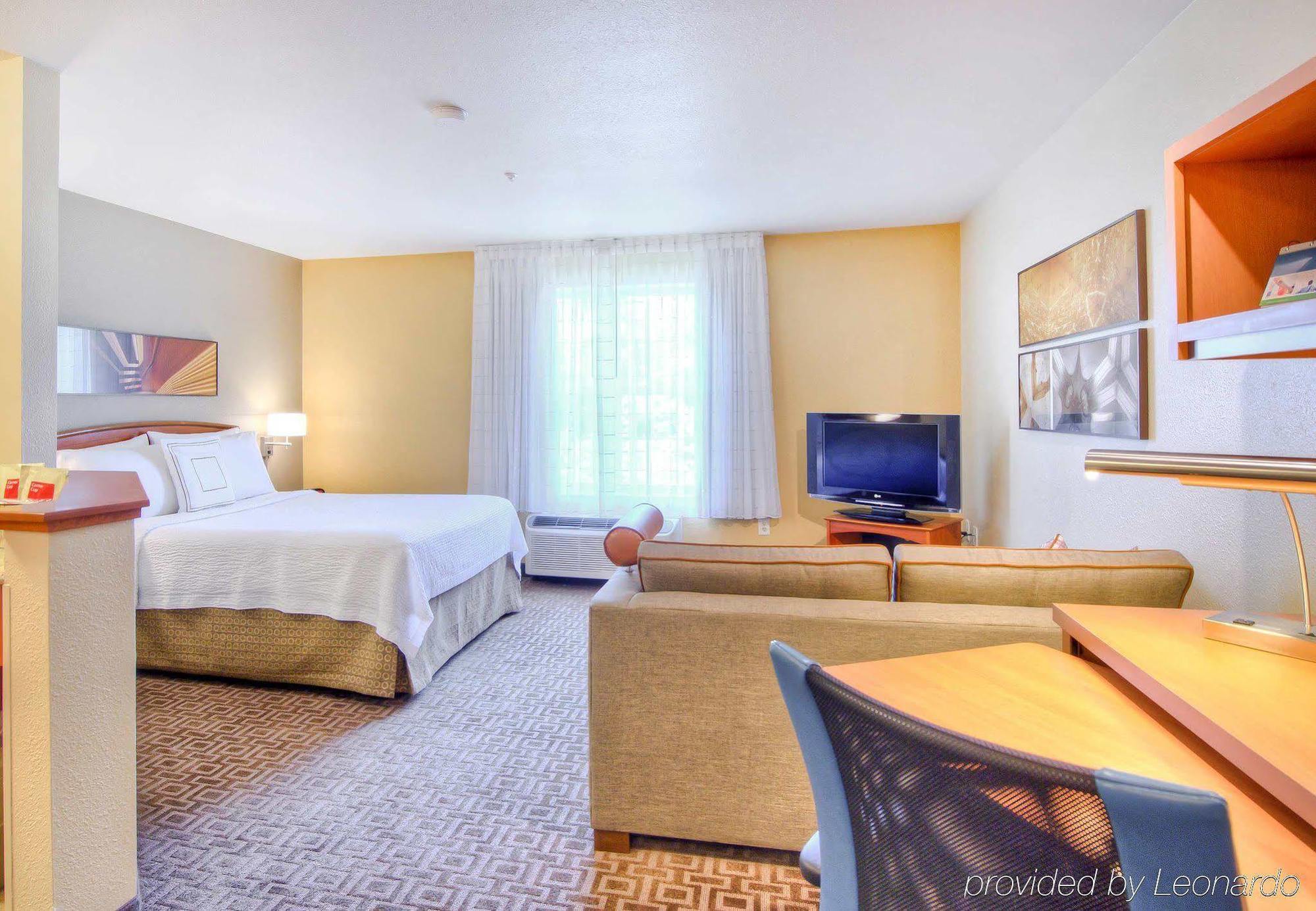 Towneplace Suites Raleigh Cary/Weston Parkway Exteriör bild
